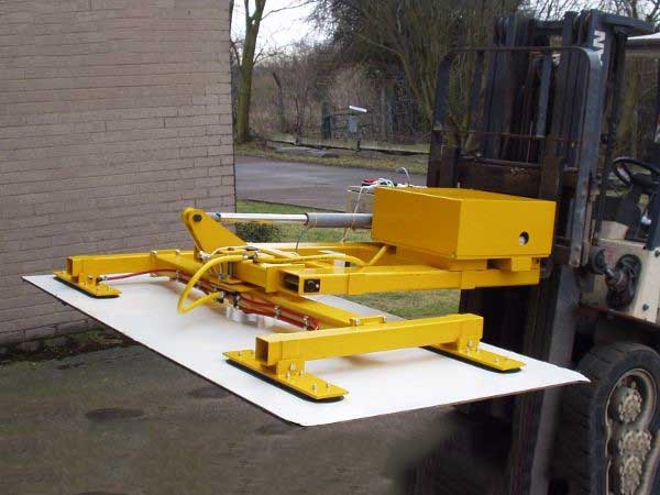 fork-mounted-vacuum-lifting-attachment